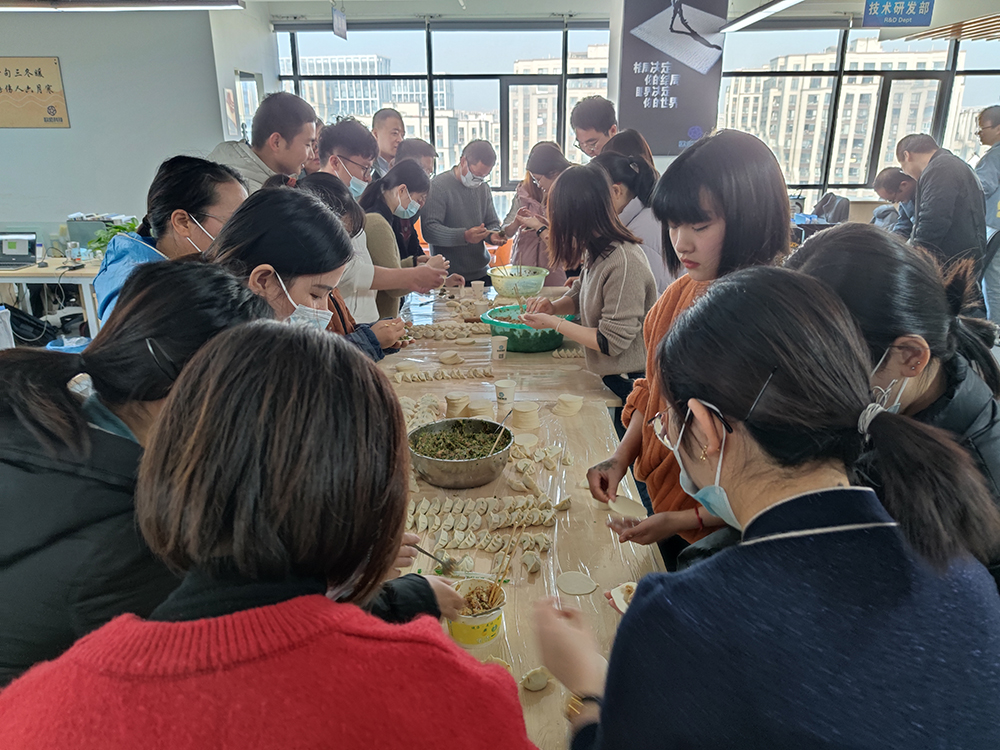 團(tuán)隊活動 | “巧手包心意，寒冬共聚情” ——記歐感公司冬至包餃子活動